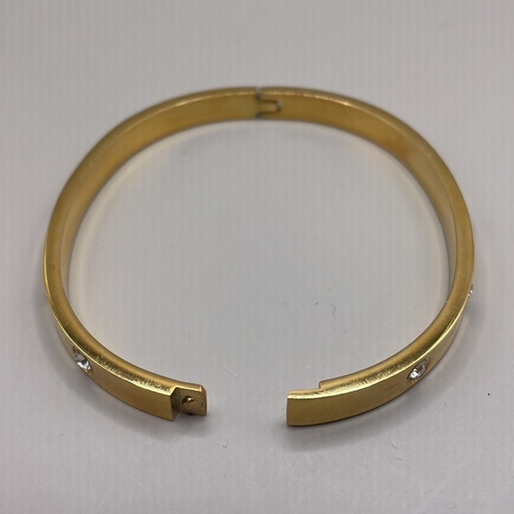 Vintage Gold Tone Rhinestone Bangle Cuff Statement Bracelet - Picture 2 of 4